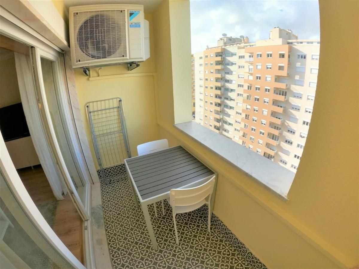 Carnaxide Modern T1 Apartment W Balcony In Carnaxide Oeiras Lisbon Екстериор снимка