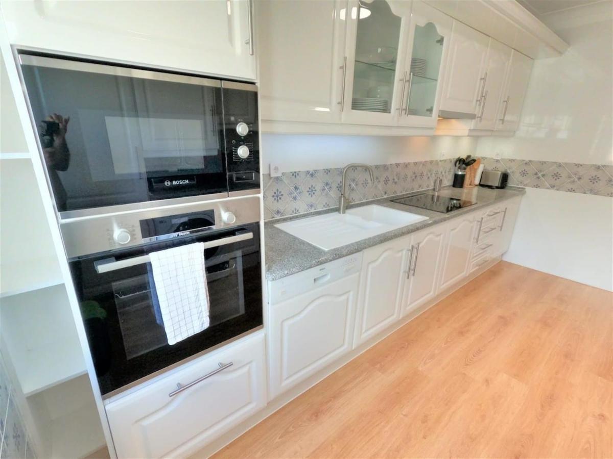 Carnaxide Modern T1 Apartment W Balcony In Carnaxide Oeiras Lisbon Екстериор снимка