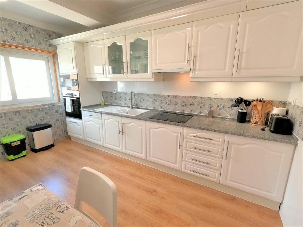 Carnaxide Modern T1 Apartment W Balcony In Carnaxide Oeiras Lisbon Екстериор снимка