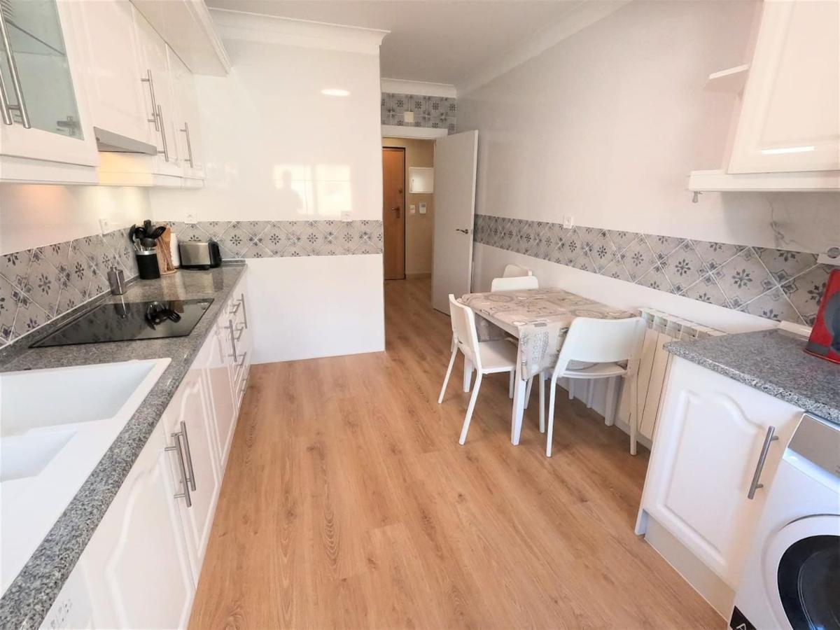 Carnaxide Modern T1 Apartment W Balcony In Carnaxide Oeiras Lisbon Екстериор снимка